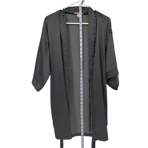 Victoria's Secret Black White Geometric Print Satin Robe Size Small Women’s - Picture 4 of 6